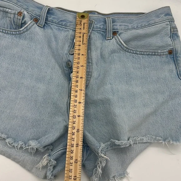 Levi's Light Blue Women's Denim Shorts - Picture 13 of 16